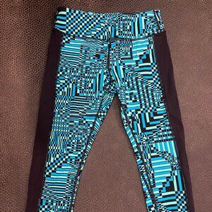 Nike Dri-Fit Cropped Tights, Women's Medium (2 Pairs)